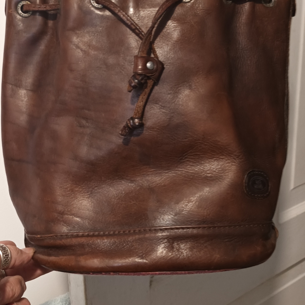 Elegant Brown Leather Vintage Bucket Bag - Italy